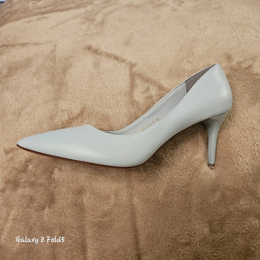 Elegant Women's Heels in Baby Blue